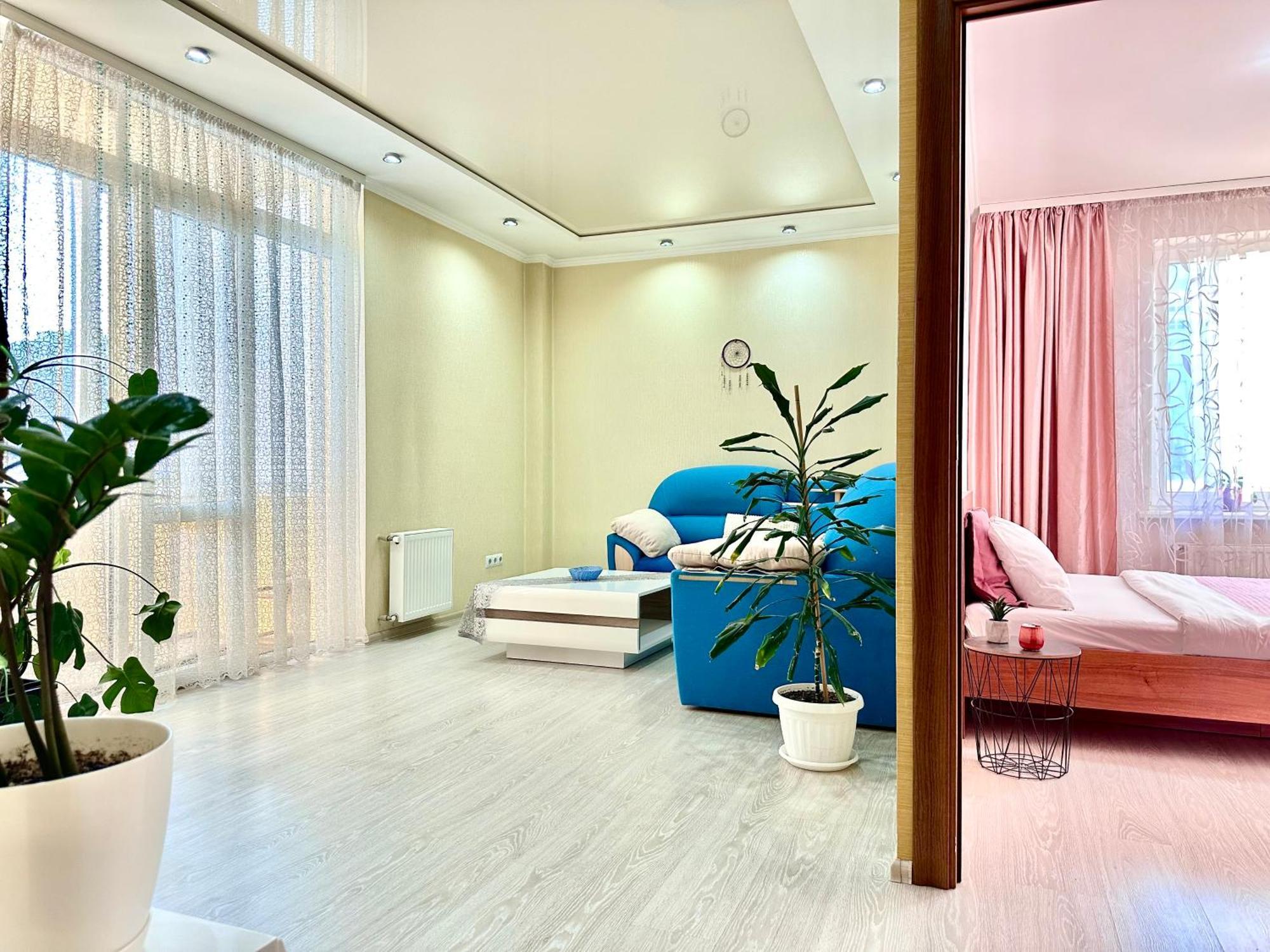 Apartments With A Coffee Machine In The City Center, Near A Park And Zlata Plaza روفنو المظهر الخارجي الصورة
