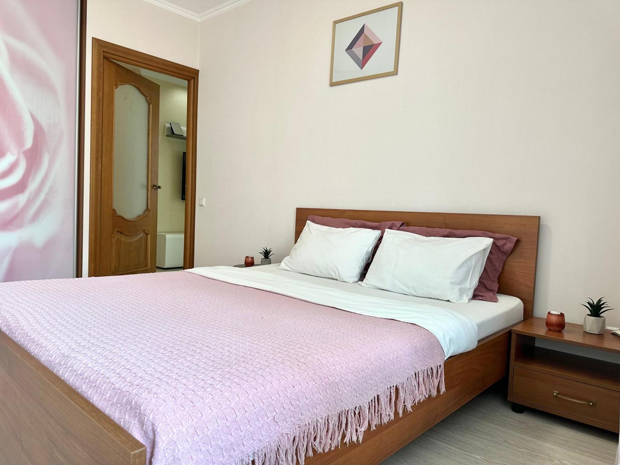 Apartments With A Coffee Machine In The City Center, Near A Park And Zlata Plaza روفنو المظهر الخارجي الصورة