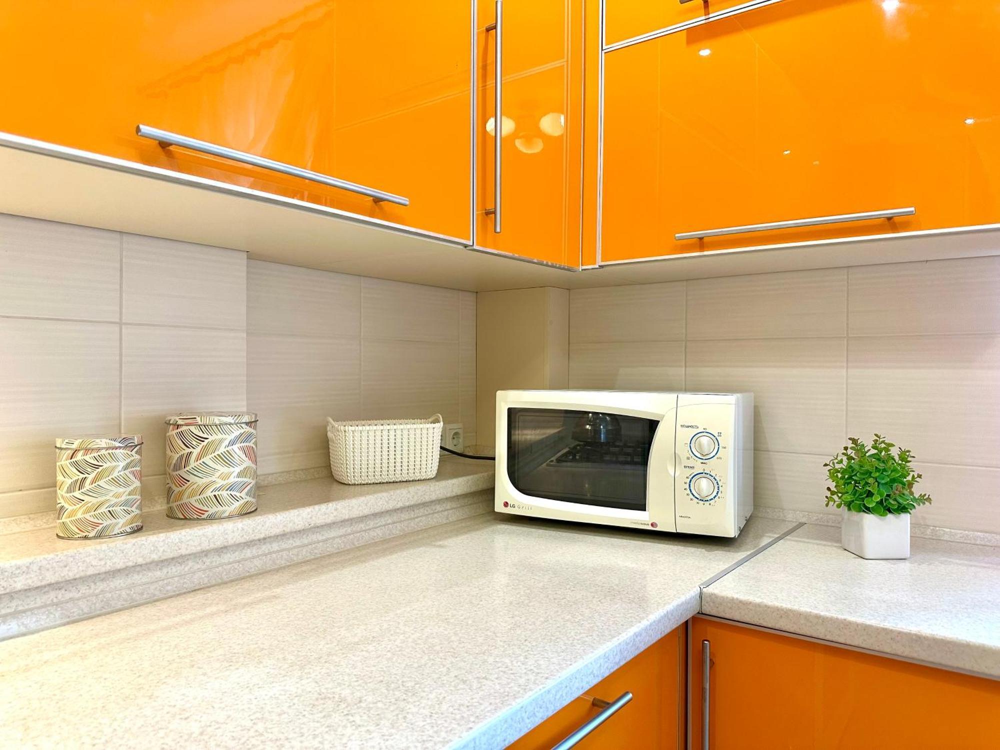 Apartments With A Coffee Machine In The City Center, Near A Park And Zlata Plaza روفنو المظهر الخارجي الصورة